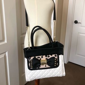 Crossbody Purse w/removable Clutch